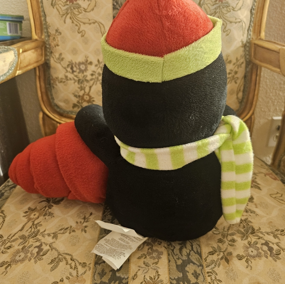 New penguin 🐧 throw blanket with plush penguin - Picture 5 of 5